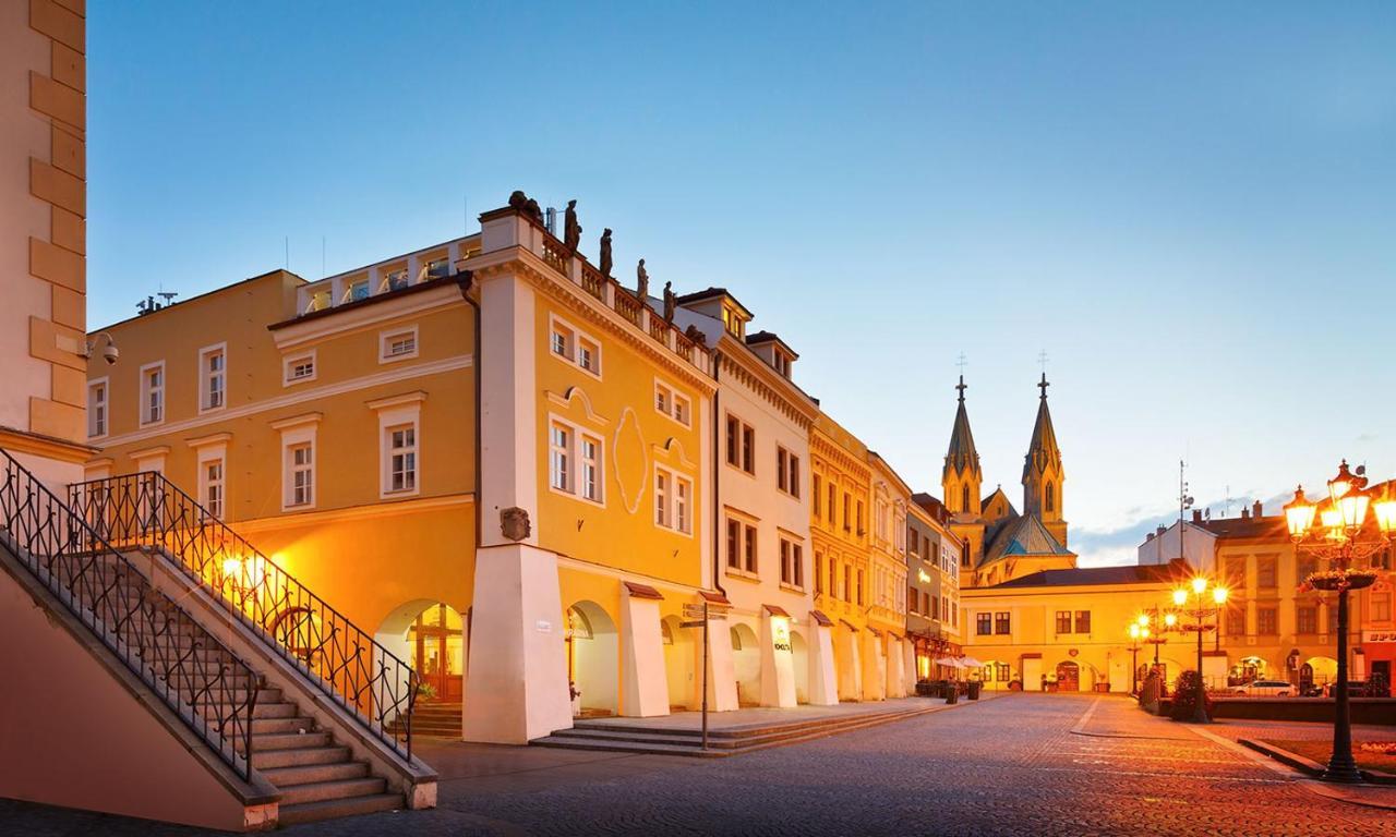 Hotel U Zlateho Kohouta Kromeriz Luaran gambar