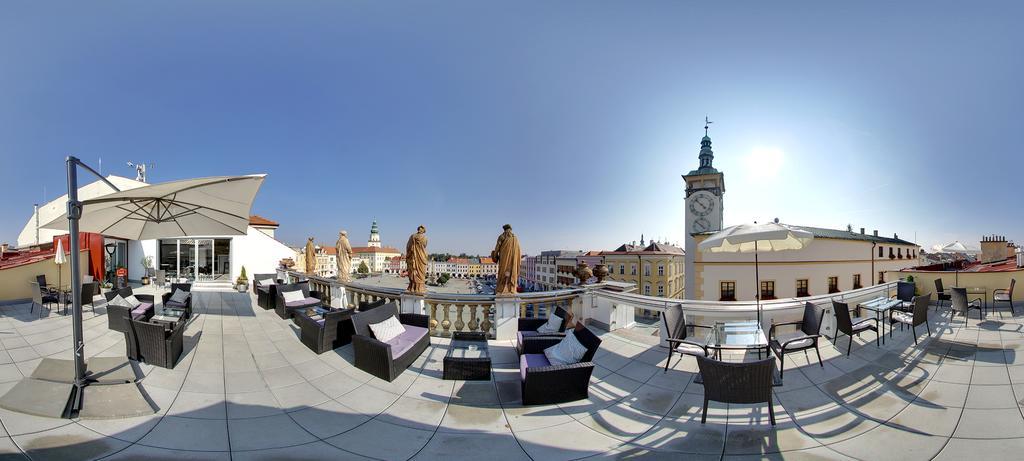 Hotel U Zlateho Kohouta Kromeriz Luaran gambar
